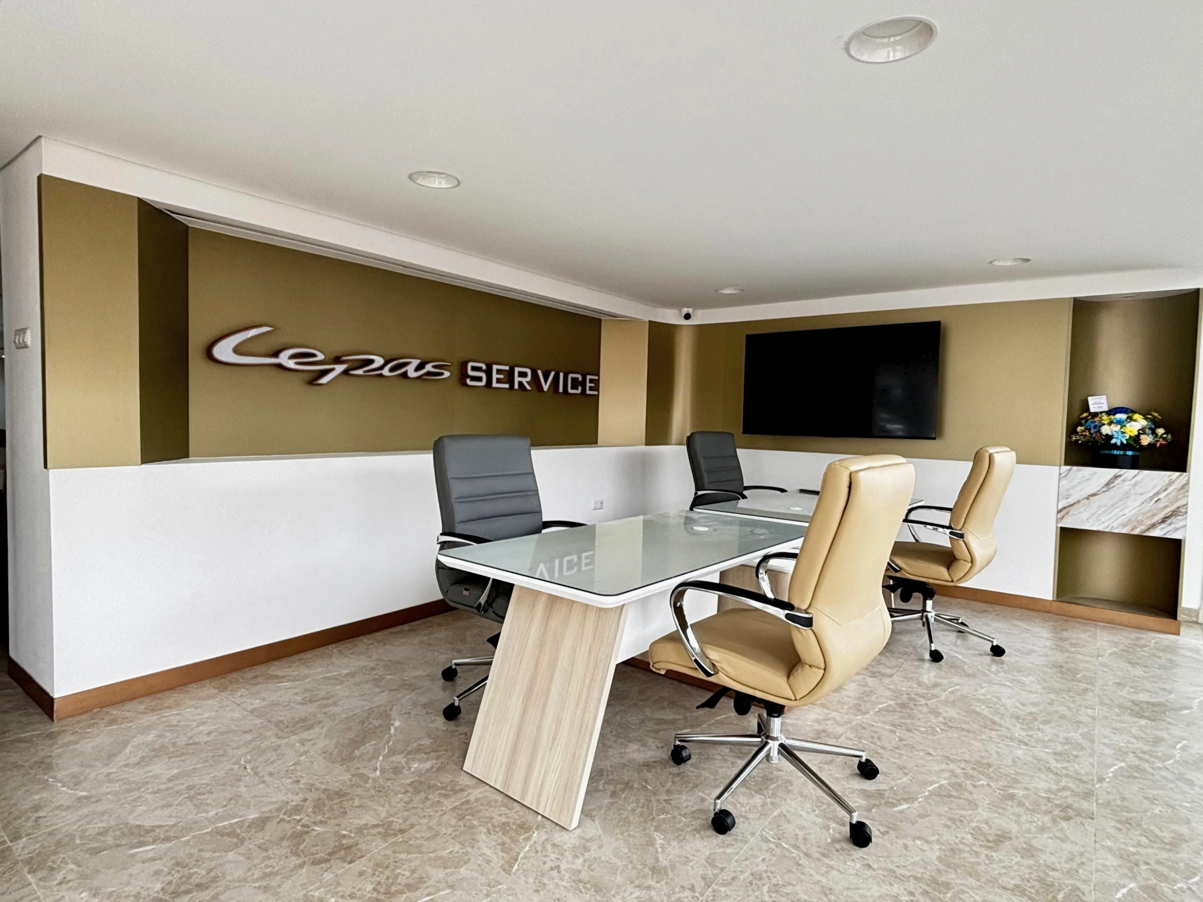 Customer Lounge
